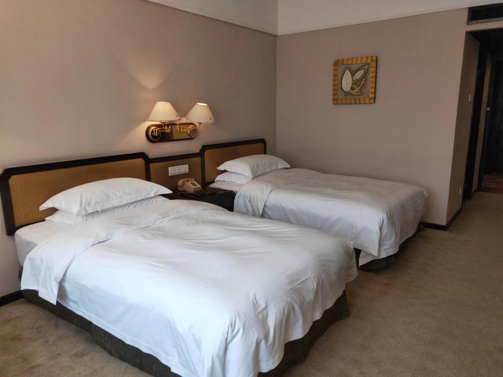 อินเตอร์เนชันแนล โฮเทล จงซาน Hotel ภายนอก รูปภาพ