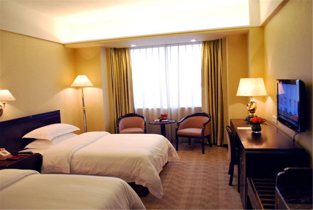 อินเตอร์เนชันแนล โฮเทล จงซาน Hotel ภายนอก รูปภาพ